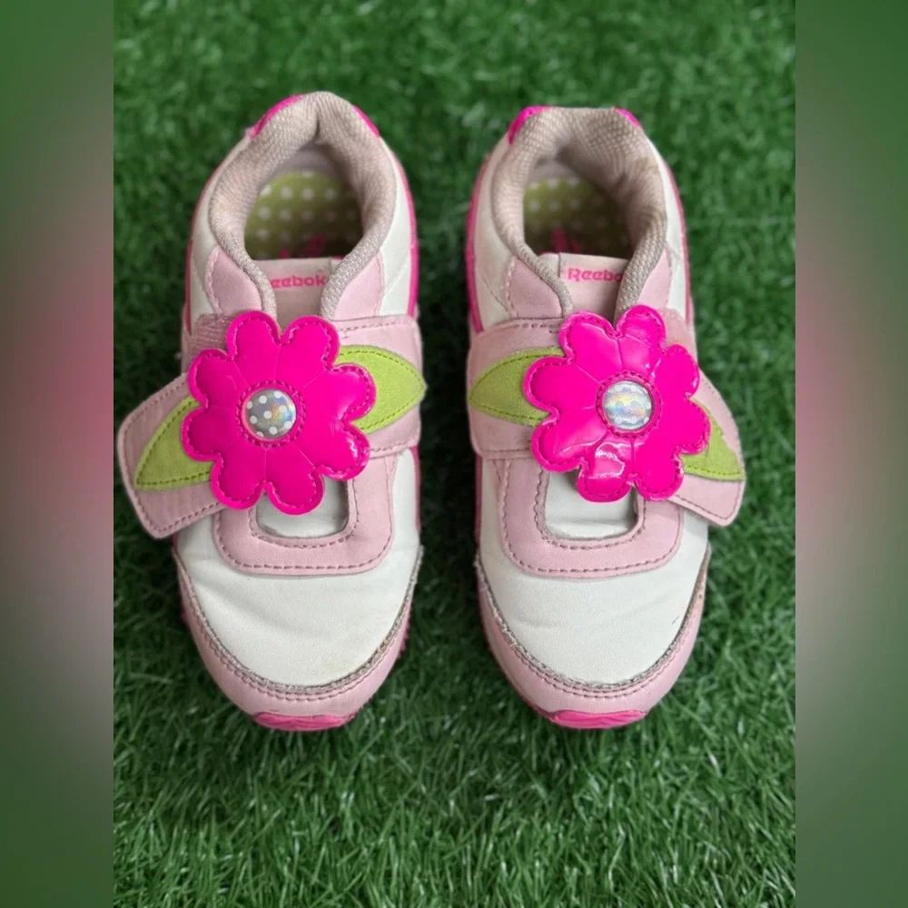 Reebok Kids Sneakers with‎ Pink and Green Floral Design Size 10